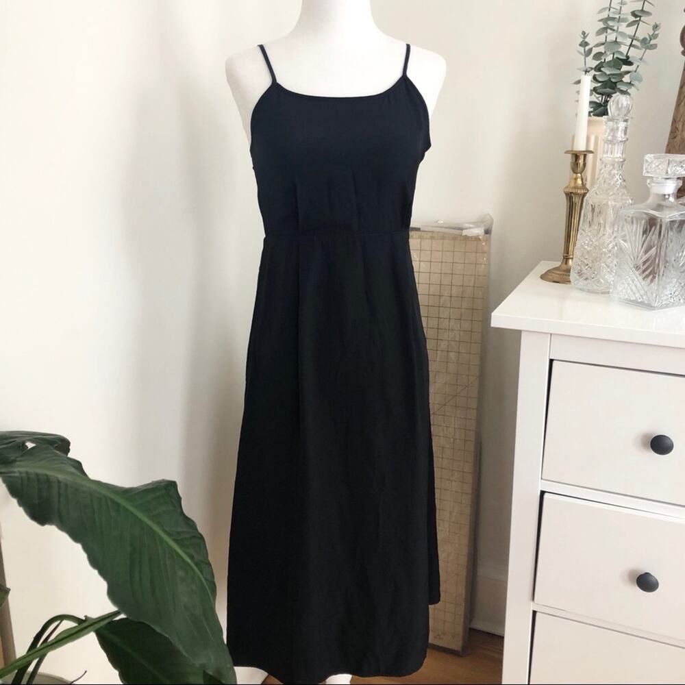 Aritzia Wilfred Black Sleeveless Midi Dress